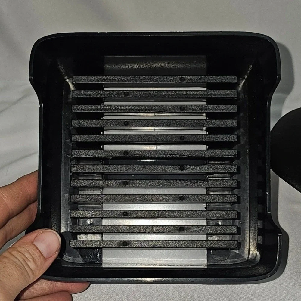 Pampered Chef Close & Cut Set and Garlic Slicer Gray White‎ Kitchen Tool Bundle